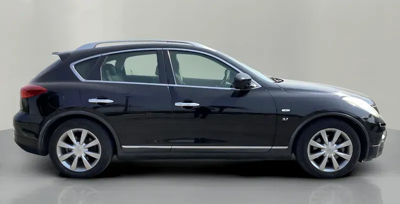 إنفينيتي QX50 2015